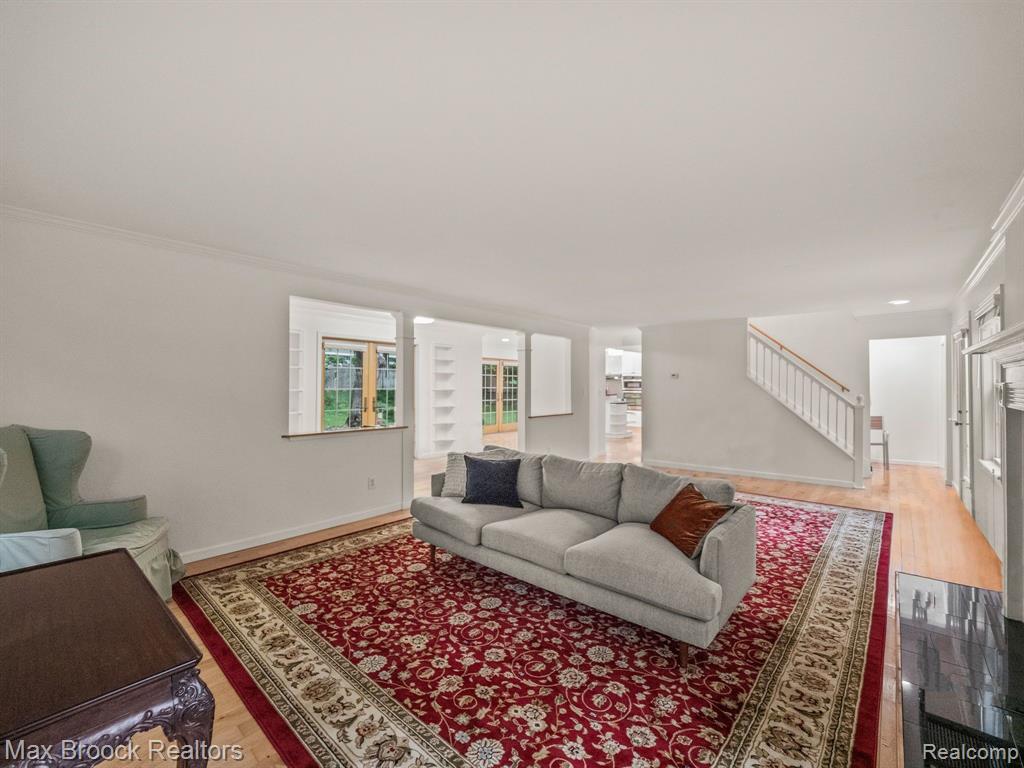 27180 Wellington Road Franklin, MI 48025 - Photo 9 of 29