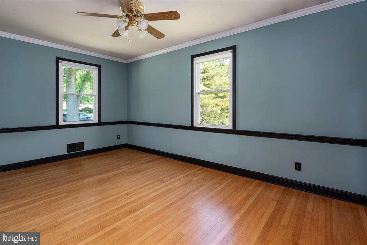 15929 Attleboro Road Silver Spring, MD 20905 - Photo 26 of 46 Main bedroom