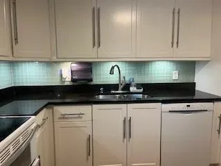 $355,000 | 565 Oaks Lane, Unit 103, Pompano Beach, FL 33069