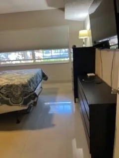 $355,000 | 565 Oaks Lane, Unit 103, Pompano Beach, FL 33069