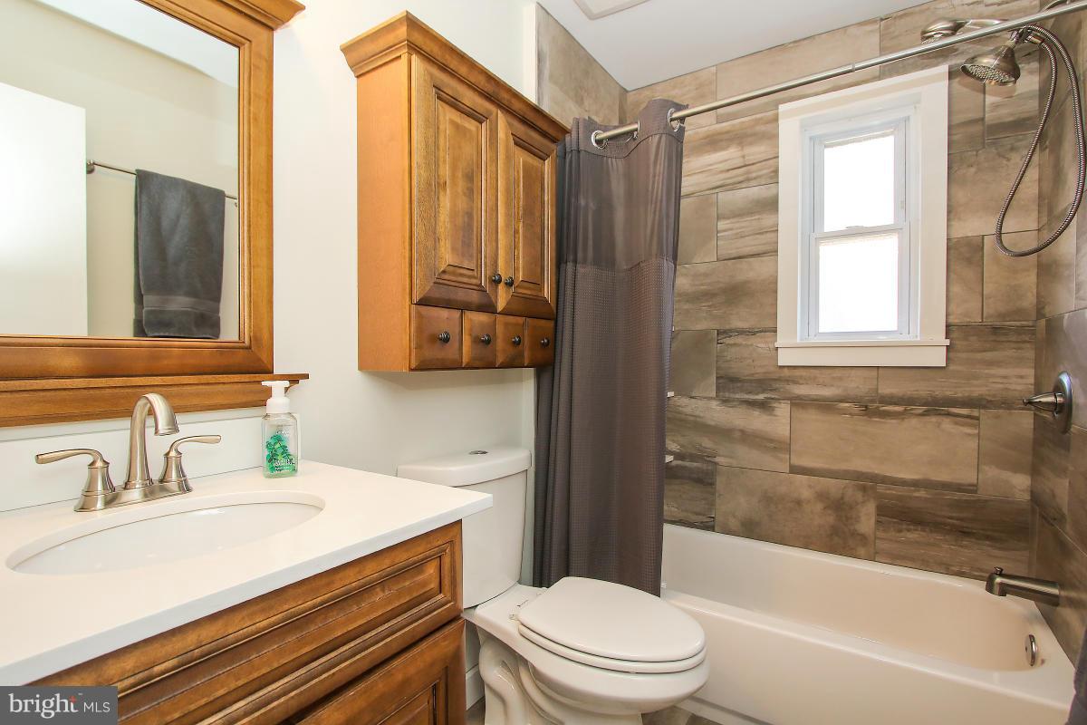 4703 Topping Road Rockville, MD 20852 - Photo 23 of 30 Bath