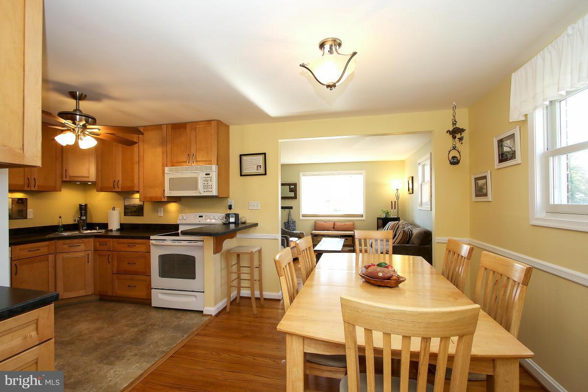 4703 Topping Road Rockville, MD 20852 - Photo 9 of 30 Dining Room