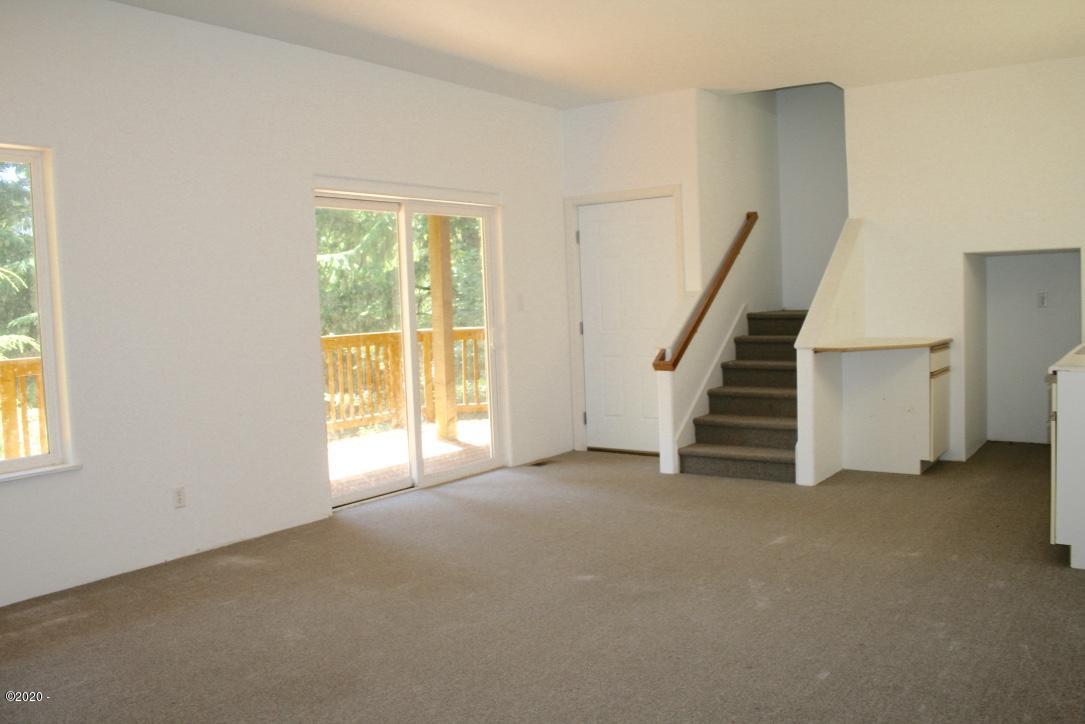 7 Big Tree Road Gleneden Beach, OR 97388 - Photo 19 of 31 Lower Level Family Room