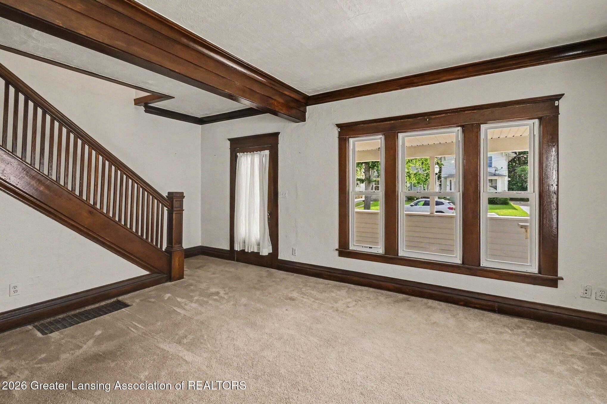 925 Clark Street Lansing, MI 48906 - Photo 8 of 27 006_file_8293