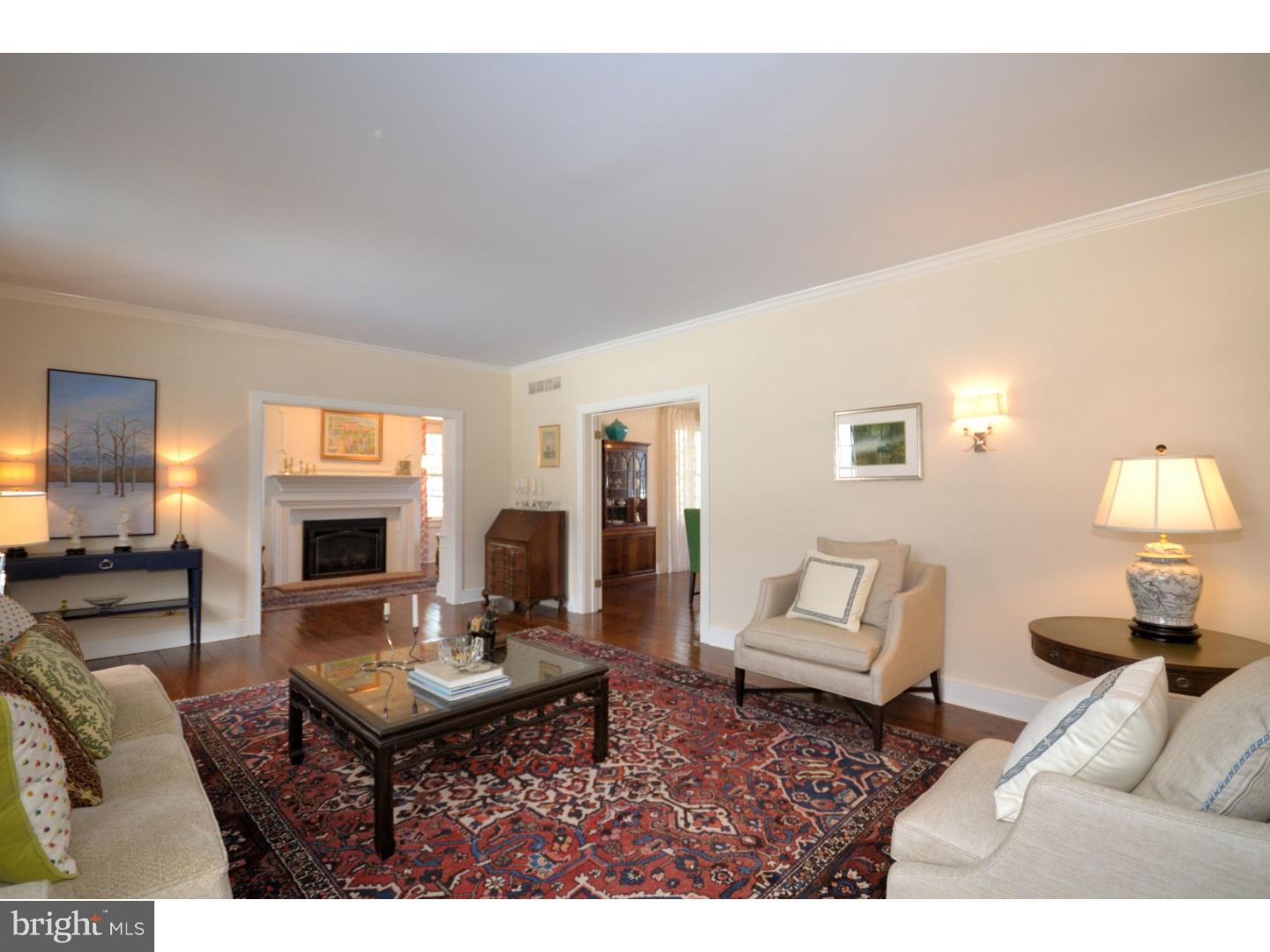 852 Washington Crossing Road Newtown, PA 18940 - Photo 13 of 25 Living Room
