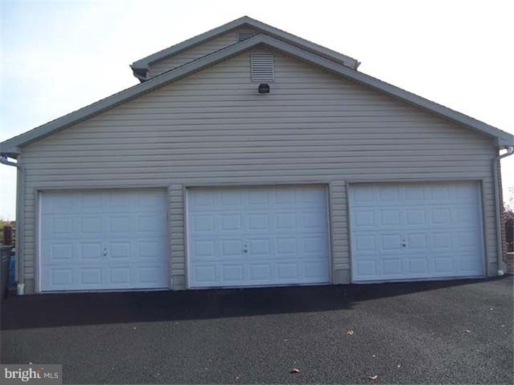 39 Schultz Road East Greenville, PA 18041 - Photo 4 of 24 Gallery Image 4