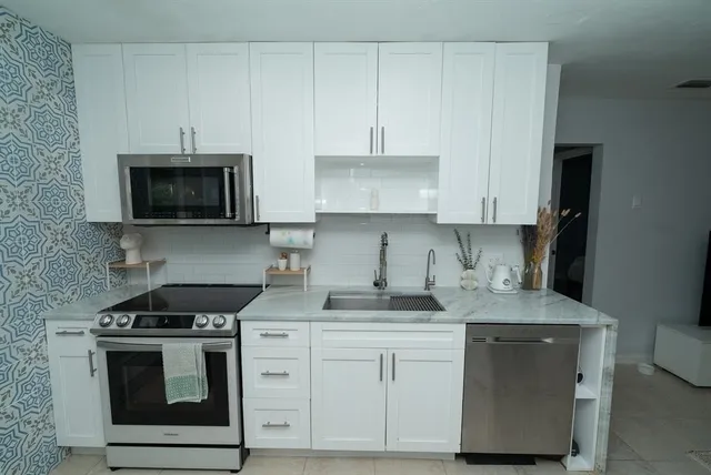 $3,500 | 1328 Northeast 1st Avenue, Fort Lauderdale, FL 33304