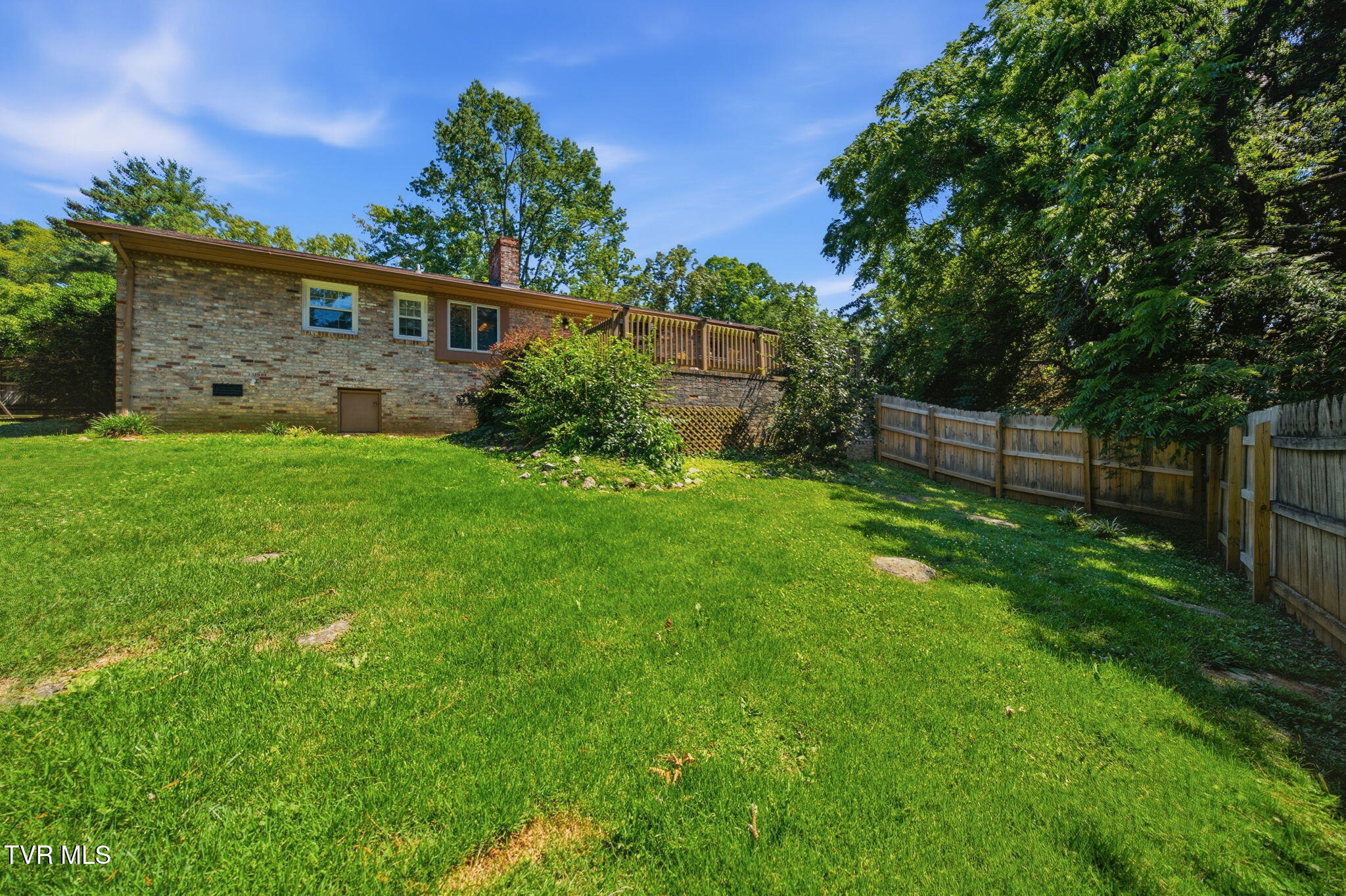 700 Rambling Road Johnson City, TN 37604 - Photo 32 of 36 6-web-or-mls-035_DSC08773