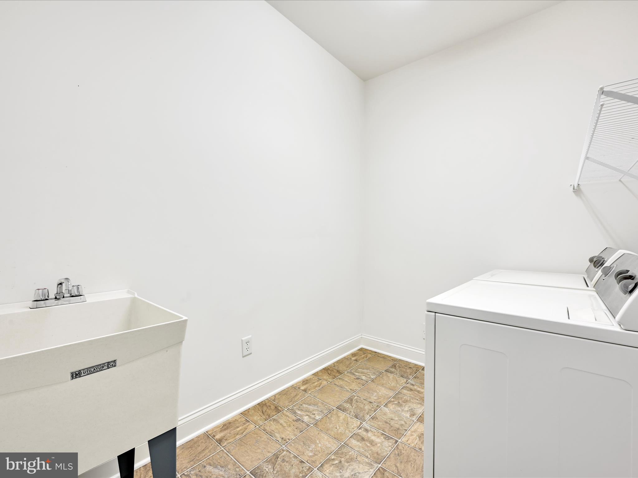 660 Woodfield Drive Lititz, PA 17543 - Photo 15 of 43 a bathroom with a sink and a vanity