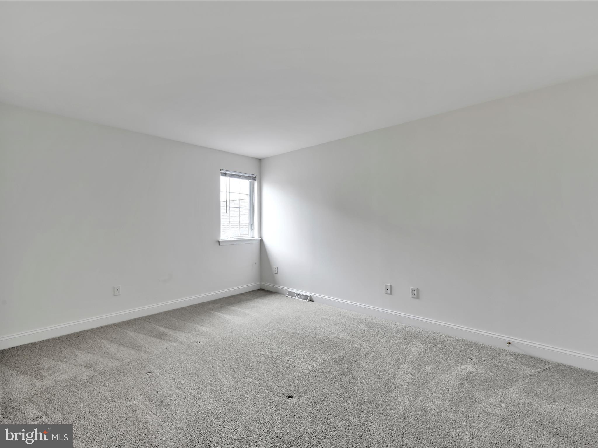 660 Woodfield Drive Lititz, PA 17543 - Photo 24 of 43 a view of an empty room and window