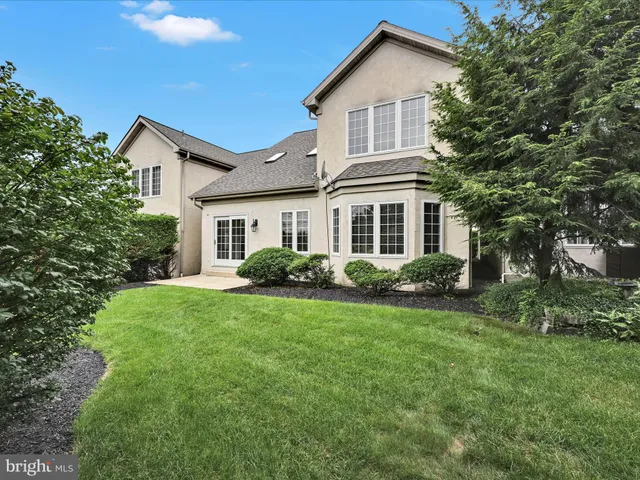$475,000 | 660 Woodfield Drive, Lititz, PA 17543