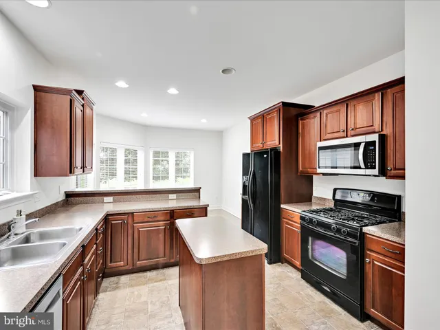 $475,000 | 660 Woodfield Drive, Lititz, PA 17543