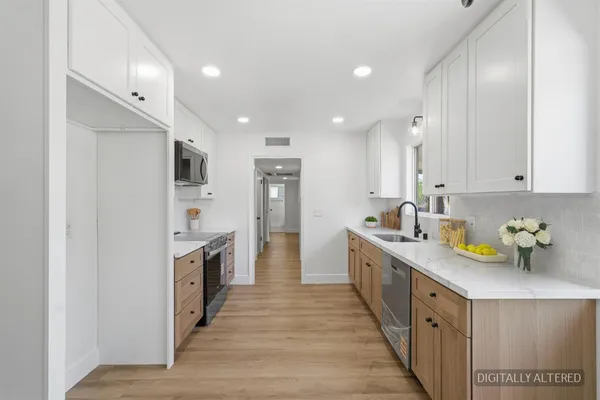 $499,900 | 1295 East Almendra Drive, Fresno, CA 93710