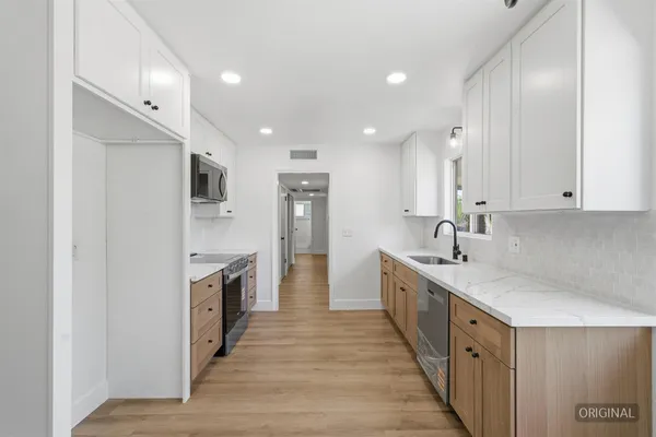 $499,900 | 1295 East Almendra Drive, Fresno, CA 93710