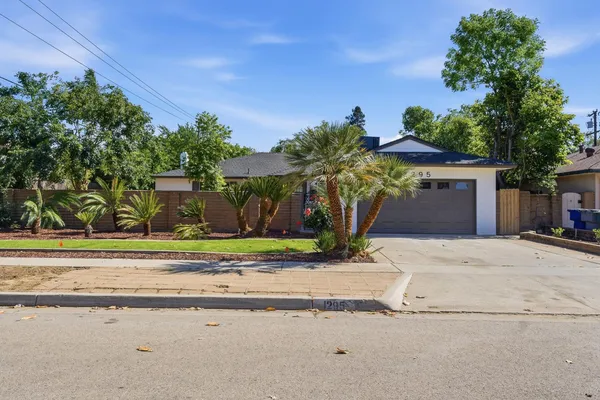 $499,900 | 1295 East Almendra Drive, Fresno, CA 93710