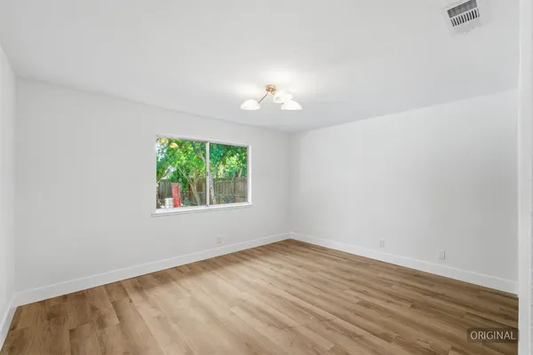 $499,900 | 1295 East Almendra Drive, Fresno, CA 93710