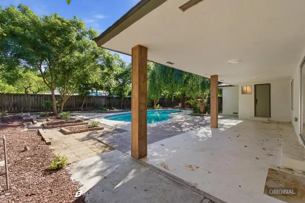 $499,900 | 1295 East Almendra Drive, Fresno, CA 93710