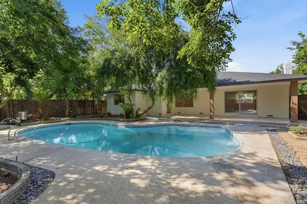 $499,900 | 1295 East Almendra Drive, Fresno, CA 93710