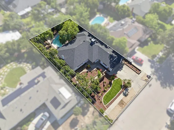 $499,900 | 1295 East Almendra Drive, Fresno, CA 93710