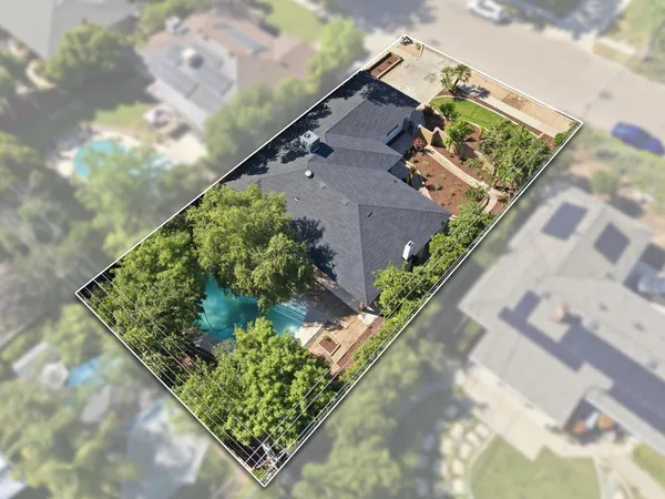 $499,900 | 1295 East Almendra Drive, Fresno, CA 93710