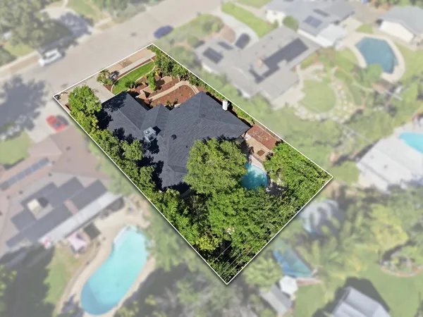 $499,900 | 1295 East Almendra Drive, Fresno, CA 93710