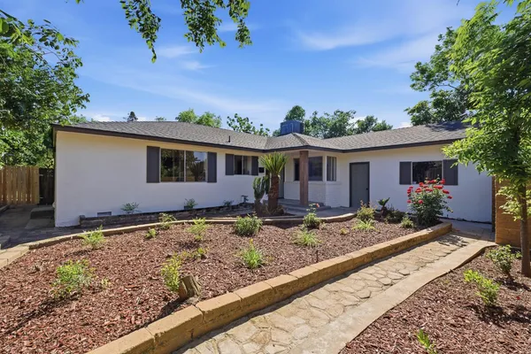 $499,900 | 1295 East Almendra Drive, Fresno, CA 93710