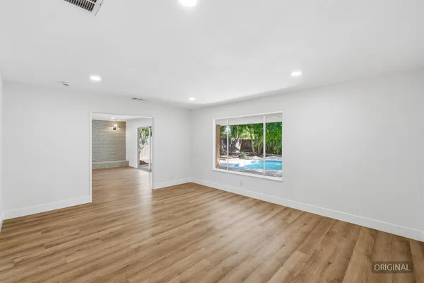 $499,900 | 1295 East Almendra Drive, Fresno, CA 93710