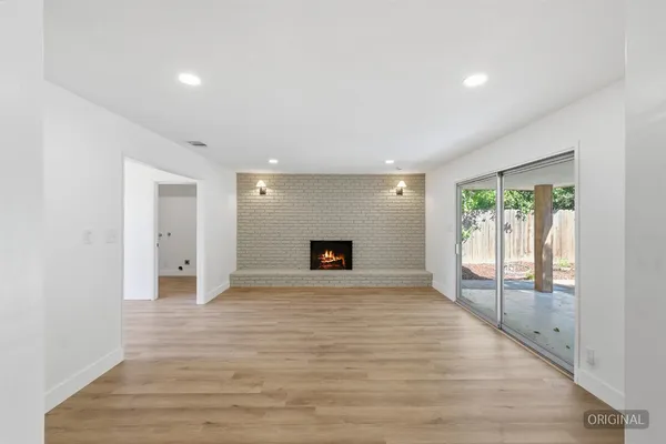 $499,900 | 1295 East Almendra Drive, Fresno, CA 93710