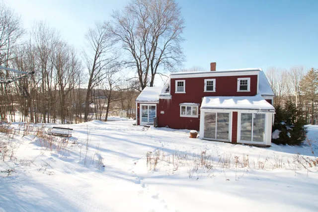 $155,000 | 103 Pleasant Street, Dexter, ME 04930