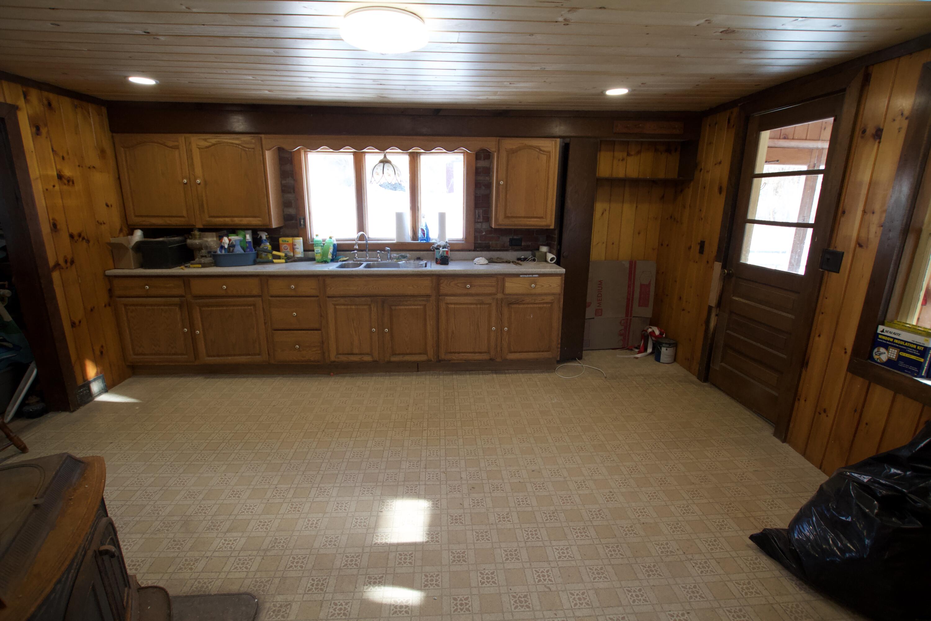 103 Pleasant Street Dexter, ME 04930 - Photo 14 of 38 IMG_5198