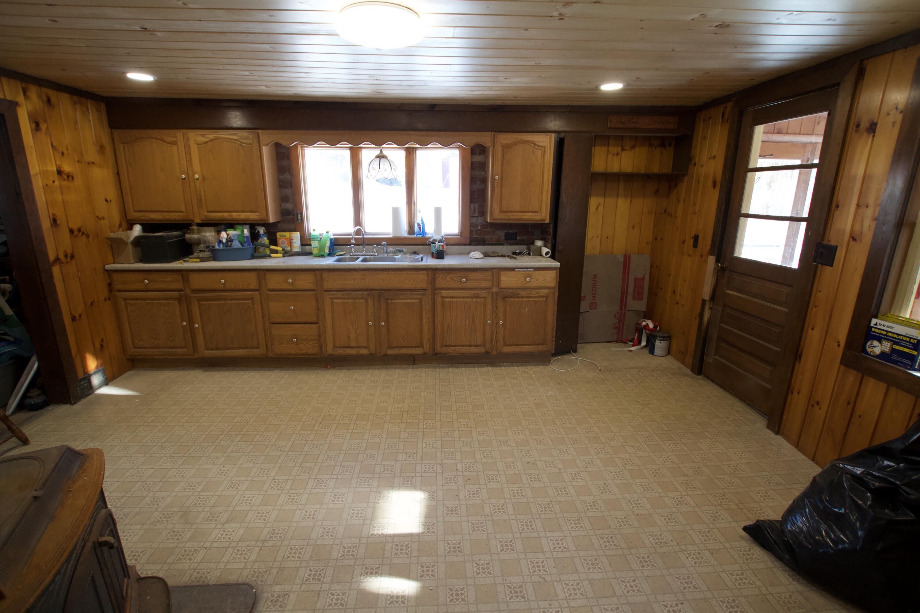 103 Pleasant Street Dexter, ME 04930 - Photo 15 of 38 IMG_5199