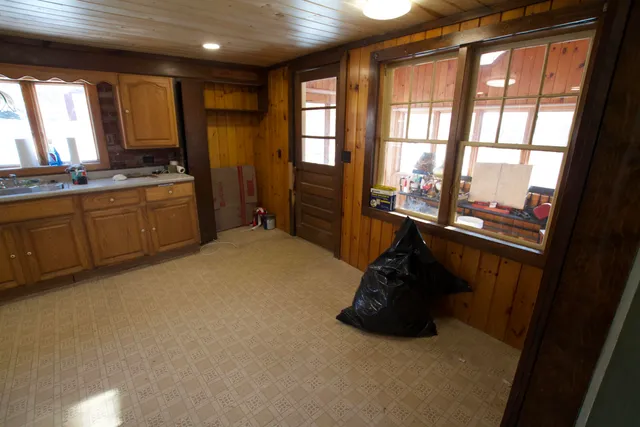 $155,000 | 103 Pleasant Street, Dexter, ME 04930