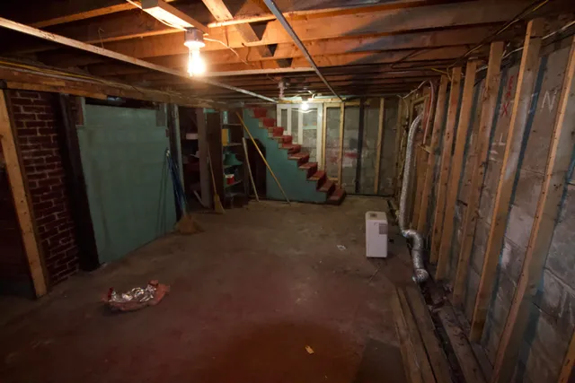 $155,000 | 103 Pleasant Street, Dexter, ME 04930