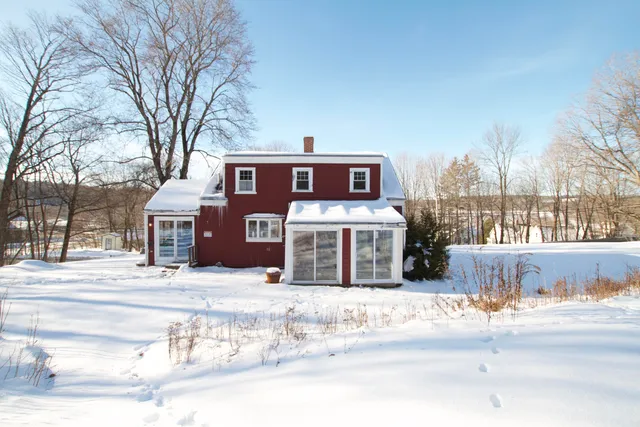 $155,000 | 103 Pleasant Street, Dexter, ME 04930