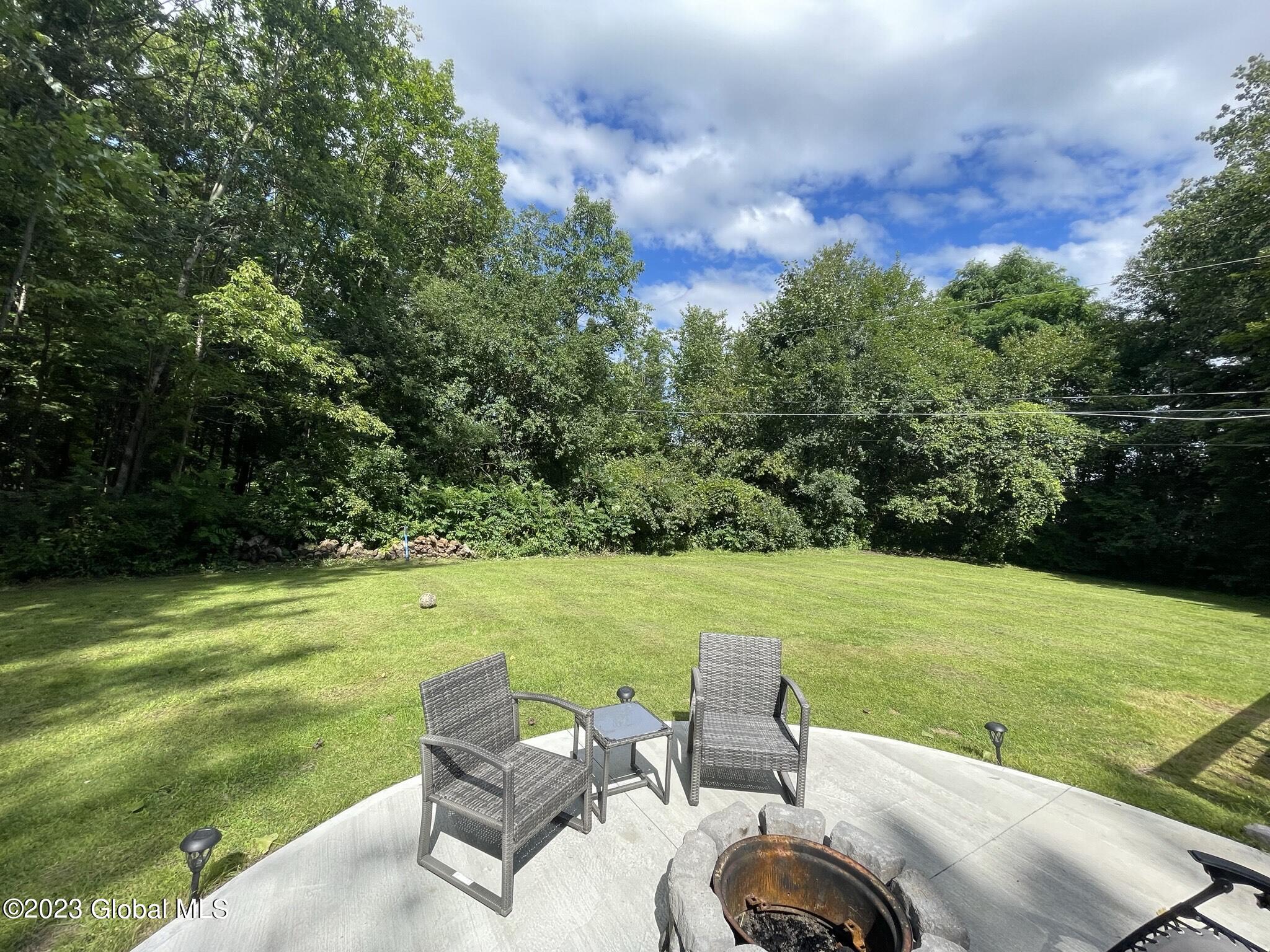 99 Snake Hill Road Schenectady, NY 12302 - Photo 5 of 26 2023-09-12 17.50.56
