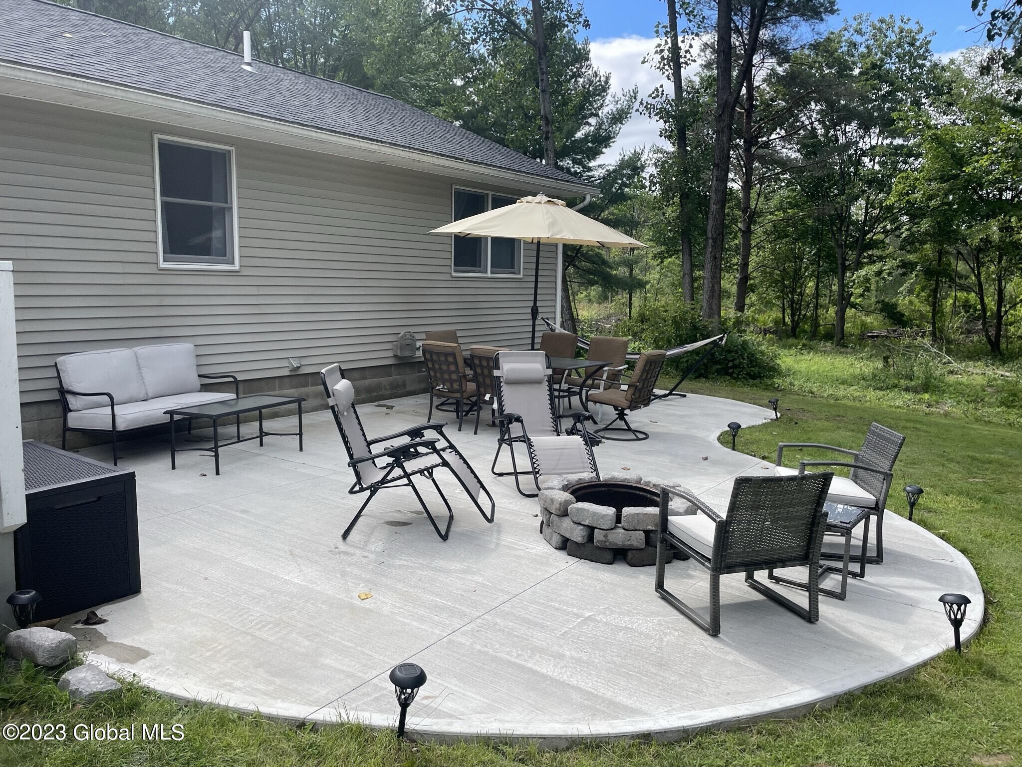 99 Snake Hill Road Schenectady, NY 12302 - Photo 6 of 26 2023-09-12 17.50.55