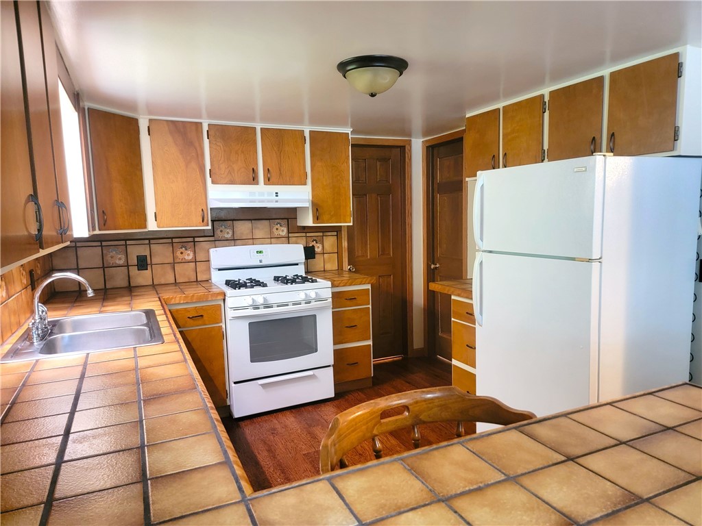 3855 Texas Hollow Road Hector, NY 14818 - Photo 10 of 50 Kitchen
