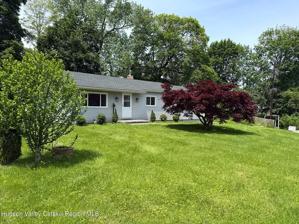 $765,000 | 16 Trinity Place, Rhinebeck, NY 12572