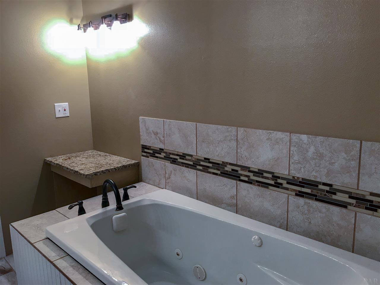 8950 Fortune Road Milton, FL 32583 - Photo 9 of 21 Gallery Image 9