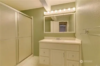 $2,850 | 3531 109th Place Northeast, Unit 4, Bellevue, WA 98004