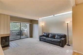$2,850 | 3531 109th Place Northeast, Unit 4, Bellevue, WA 98004