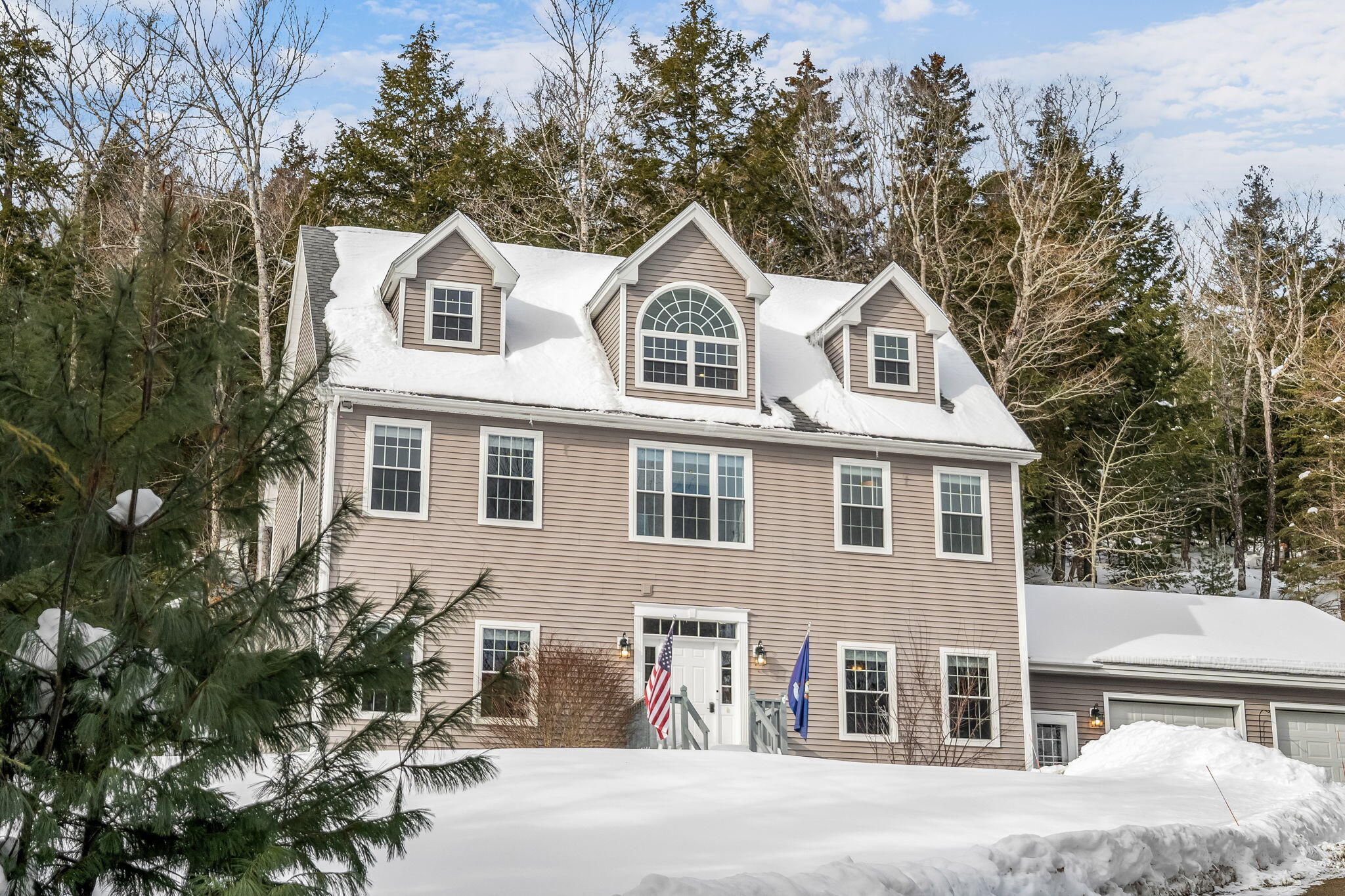 325 Lower Dedham Road Holden, ME 04429 - Photo 2 of 83 IMG_3077