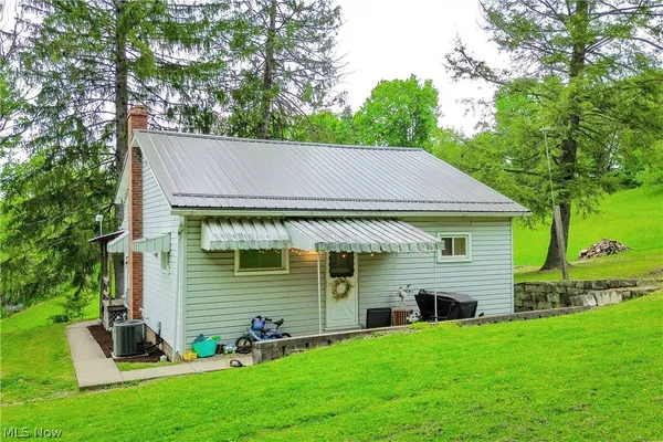 $115,900 | 136 Wheeling Street, Cadiz, OH 43907