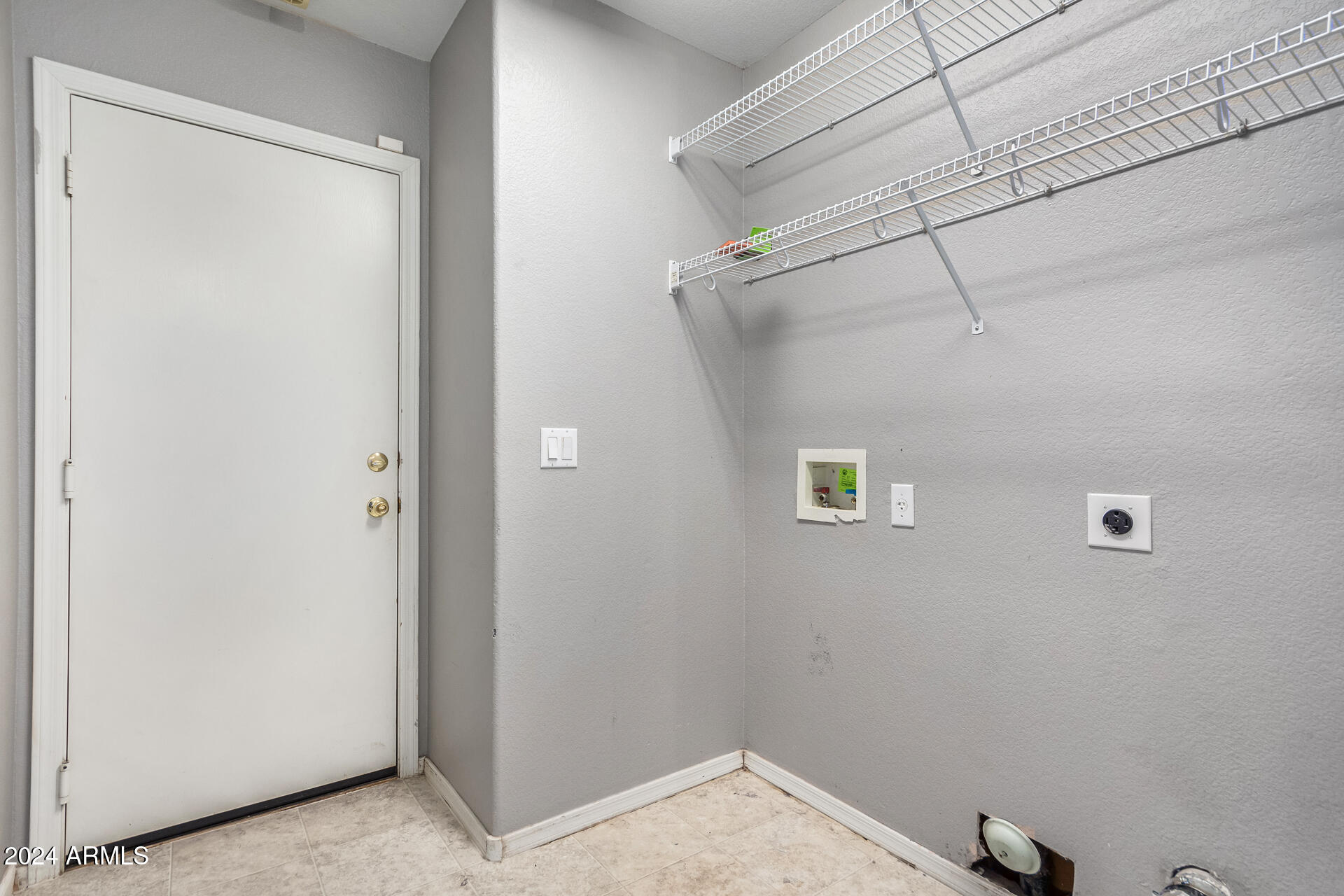 8757 West Griswold Road Peoria, AZ 85345 - Photo 17 of 22 LAUNDRY
