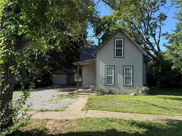 $167,500 | 326 West 7th Avenue, Garnett, KS 66032