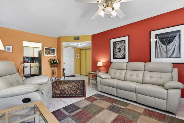 $209,777 | 4722 Northwest 22nd Street, Unit 4272, Coconut Creek, FL 33063
