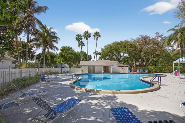 $209,777 | 4722 Northwest 22nd Street, Unit 4272, Coconut Creek, FL 33063