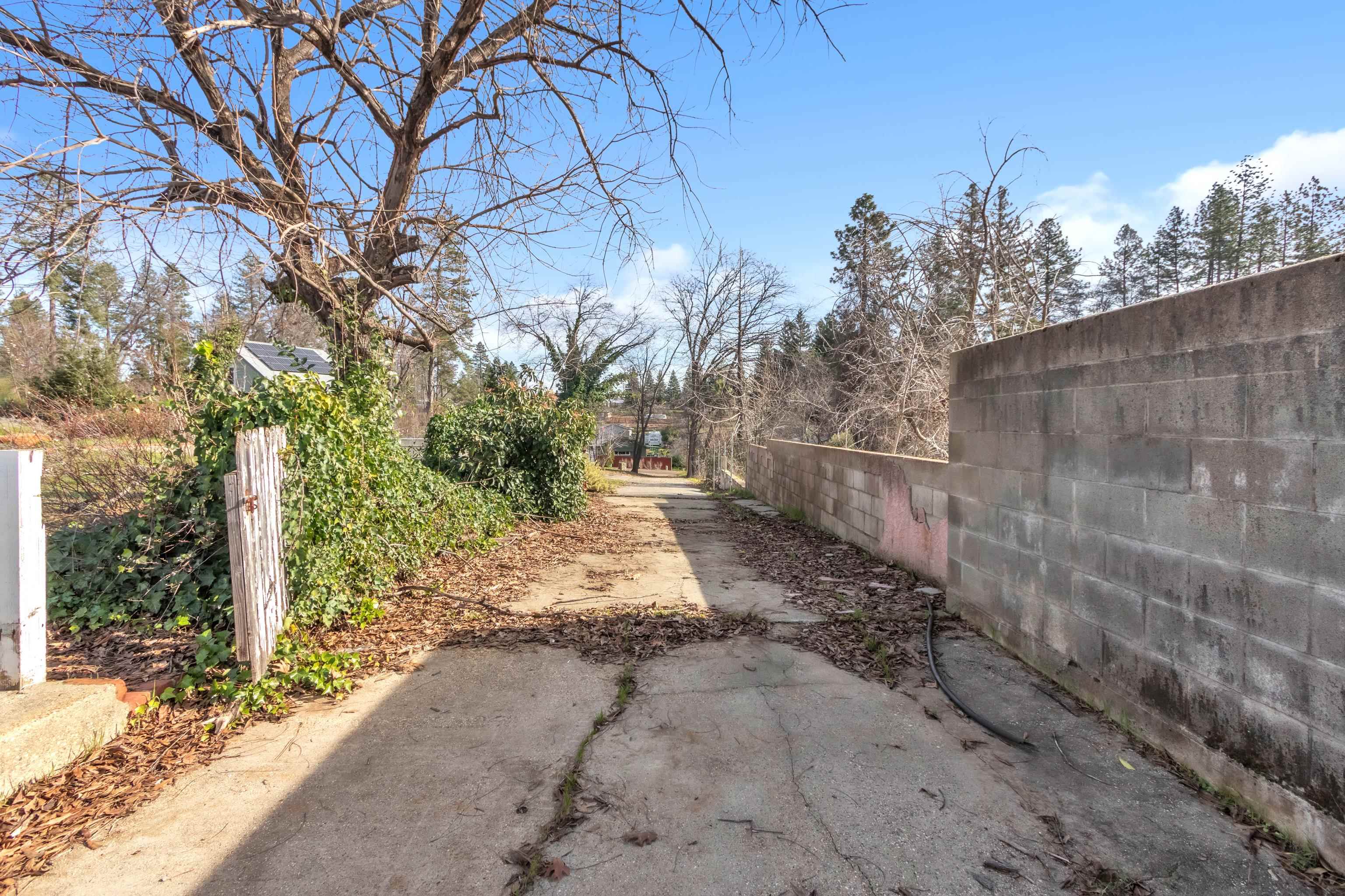 6251 Harvey Road Paradise, CA 95969 - Photo 30 of 48 a view of a pathway with a yard