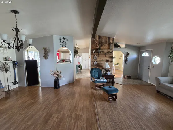 $275,000 | 1688 Northeast 3rd Place, Hermiston, OR 97838