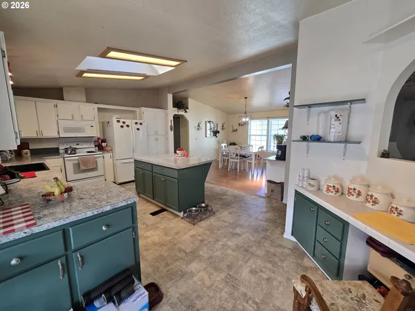 $275,000 | 1688 Northeast 3rd Place, Hermiston, OR 97838